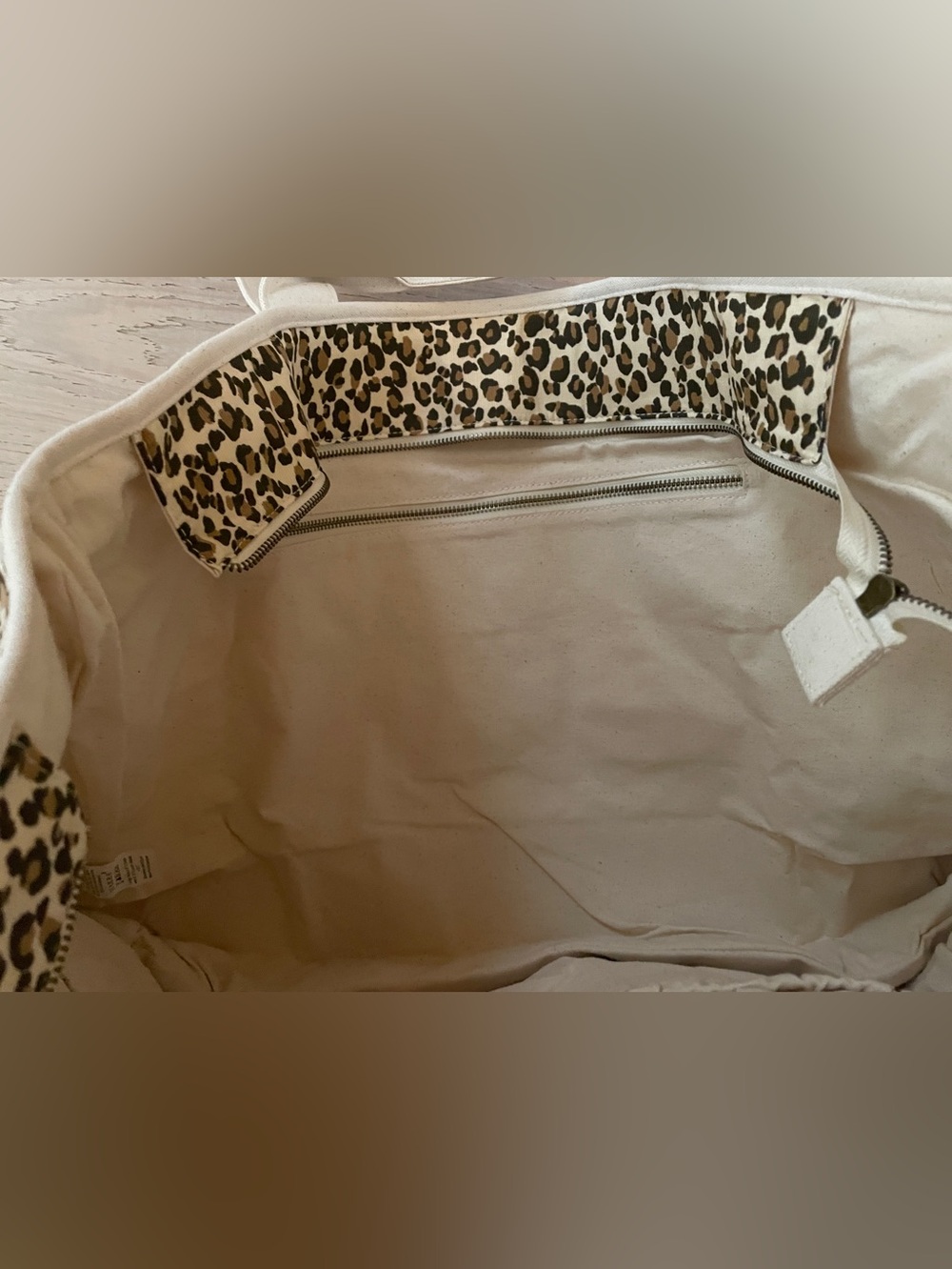 SEZANE WEEKENDER TOTE BAG. Cougar print. - Picture 9 of 11